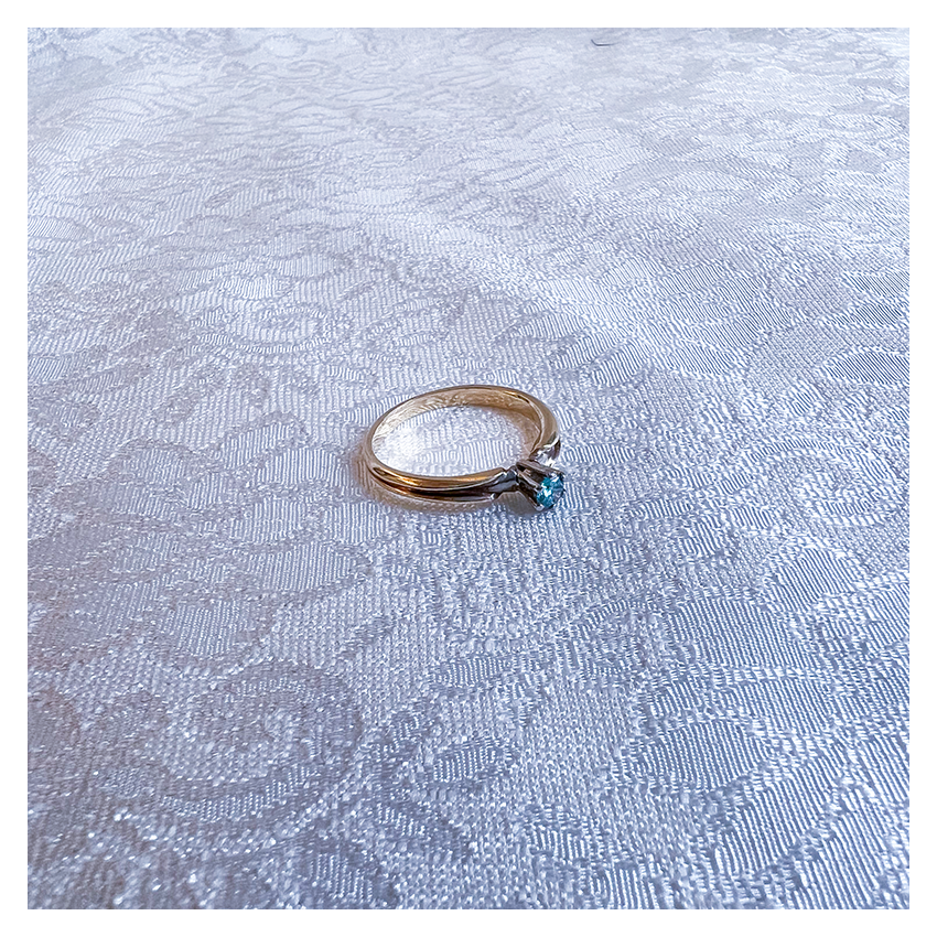 Vintage ring met blauwe diamant – House of